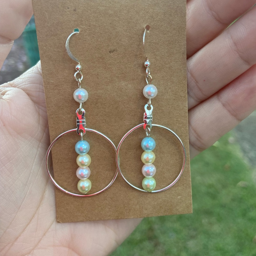 Pearls small wire earrings